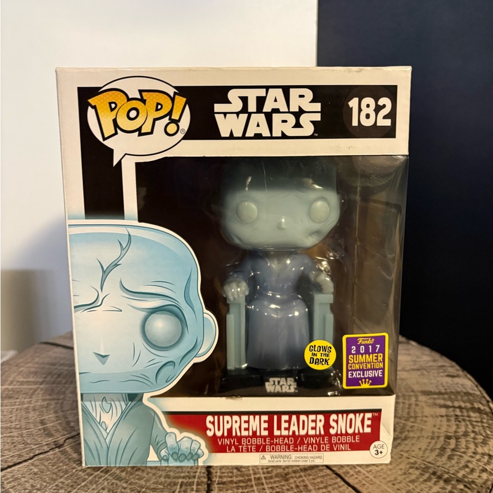 Funko Star Wars Supreme Leader Snoke Glow Vinyl Figure - 6” super sized Pop